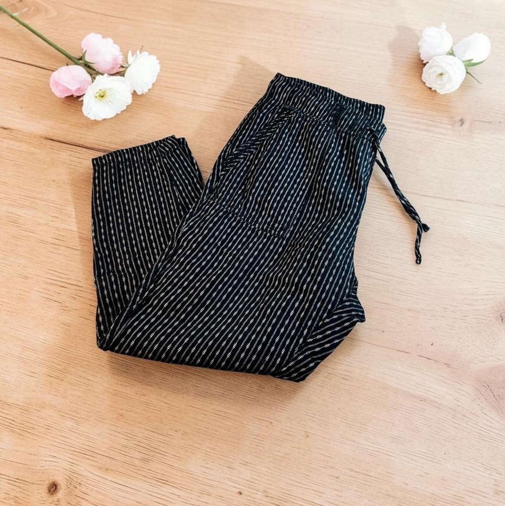 Old Navy Textured Black Striped Pants Sz Large Straight Leg Drawstring Waist